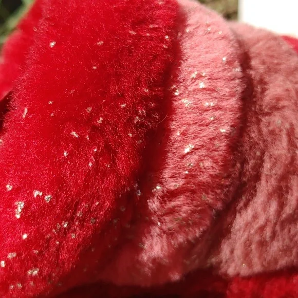 UGG Fluff Yeah Red Metallic Sparkle Slippers Size 8 (1525)